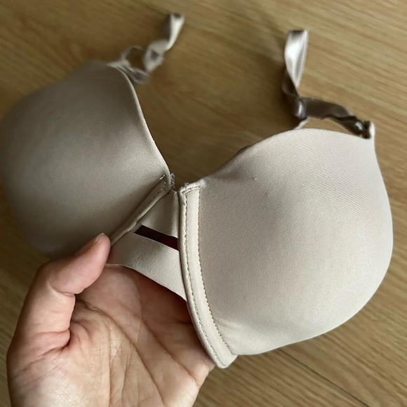 Warner’s Nude Wired Bra 34C - Picture 4 of 10